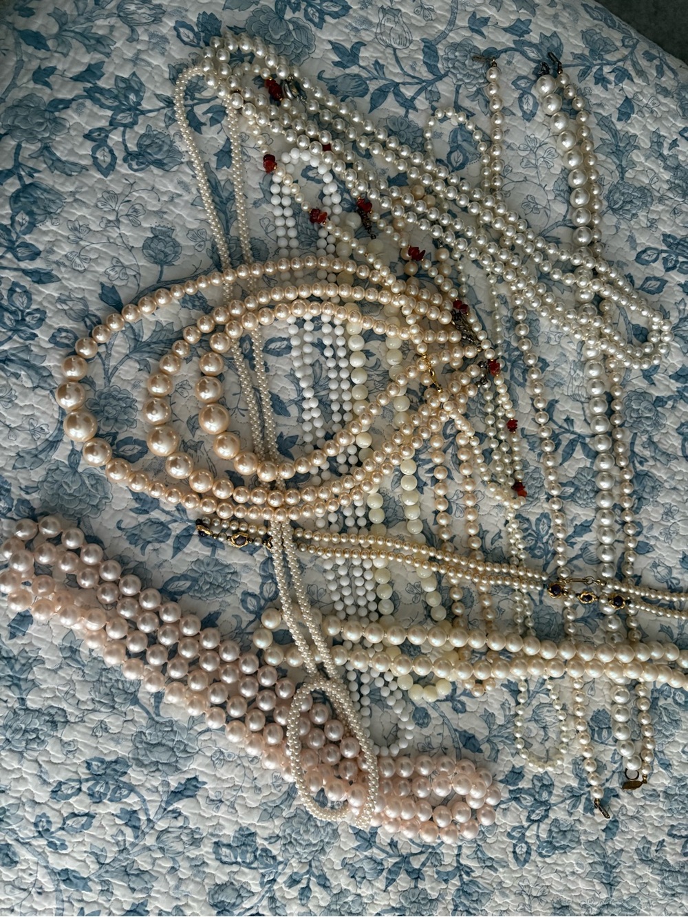 Bundle White Pearl Necklaces - Picture 2 of 2